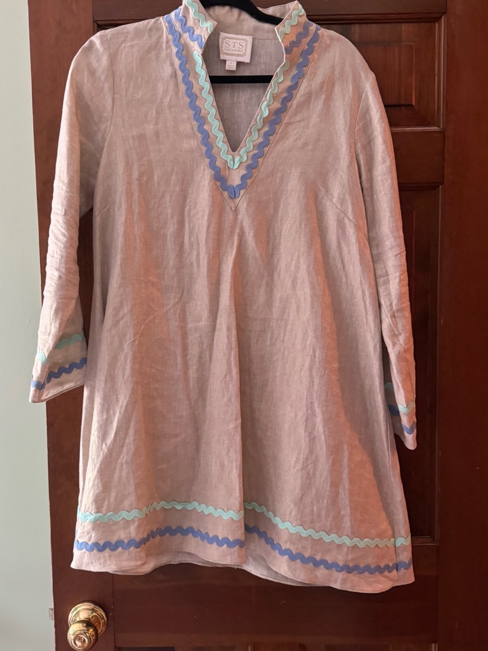 Sand to Sable linen dress. Only worn 1 time!